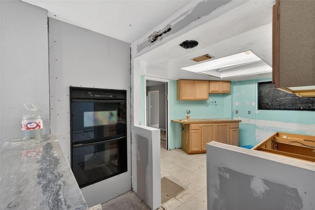 260 13TH STREET N, St Petersburg, FL 33705