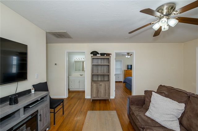 802 Hwy 21 W, Caldwell, TX 77836