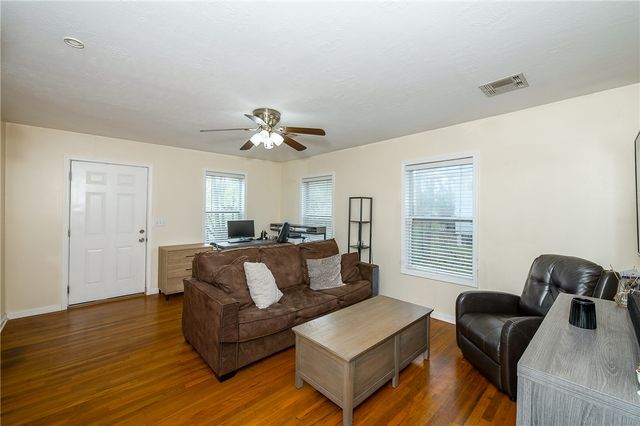 802 Hwy 21 W, Caldwell, TX 77836