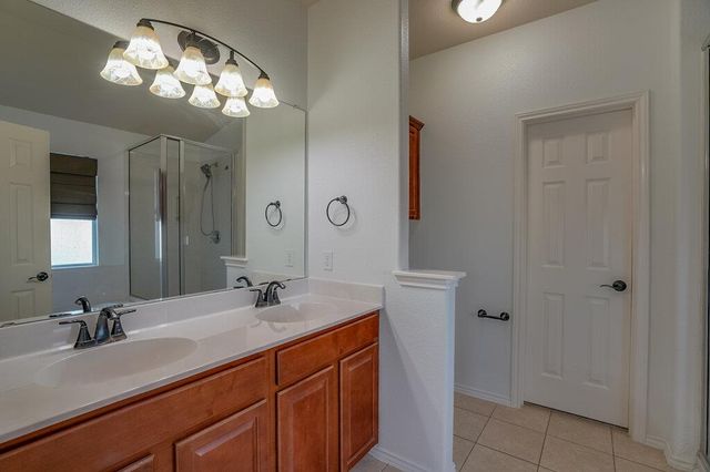 1206 Hensley DR, Leander, TX 78641