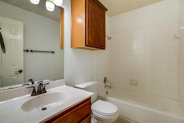 1206 Hensley DR, Leander, TX 78641