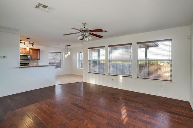 1206 Hensley DR, Leander, TX 78641