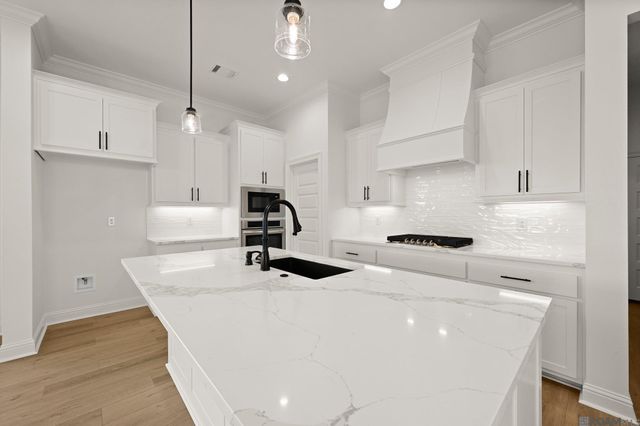 2510 Foreshore Avenue, Baton Rouge, LA 70810