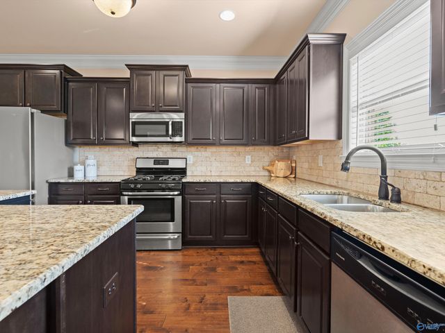 131 Rainwood Drive SW, Huntsville, AL 35824