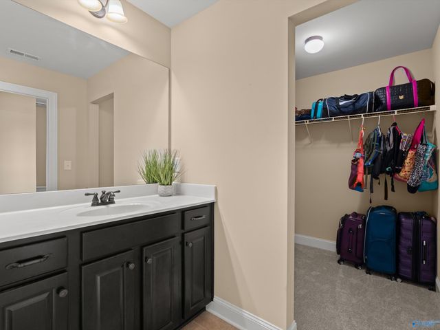 131 Rainwood Drive SW, Huntsville, AL 35824