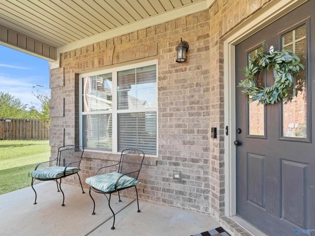 131 Rainwood Drive SW, Huntsville, AL 35824