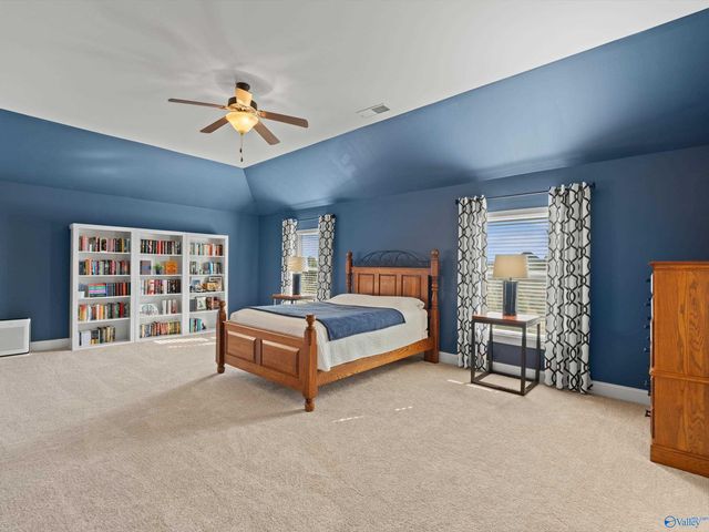 131 Rainwood Drive SW, Huntsville, AL 35824