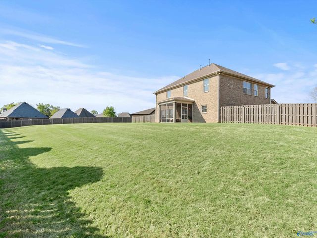 131 Rainwood Drive SW, Huntsville, AL 35824