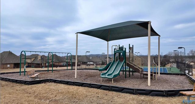 131 Rainwood Drive SW, Huntsville, AL 35824