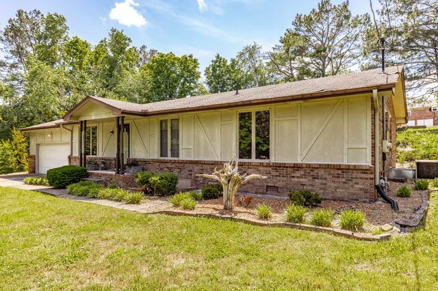 204 Bryan House Dr, Goodlettsville, TN 37072