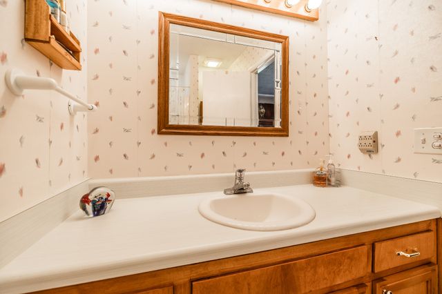 204 Bryan House Dr, Goodlettsville, TN 37072