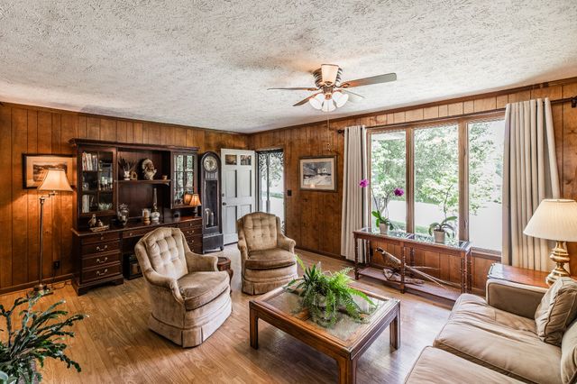 204 Bryan House Dr, Goodlettsville, TN 37072