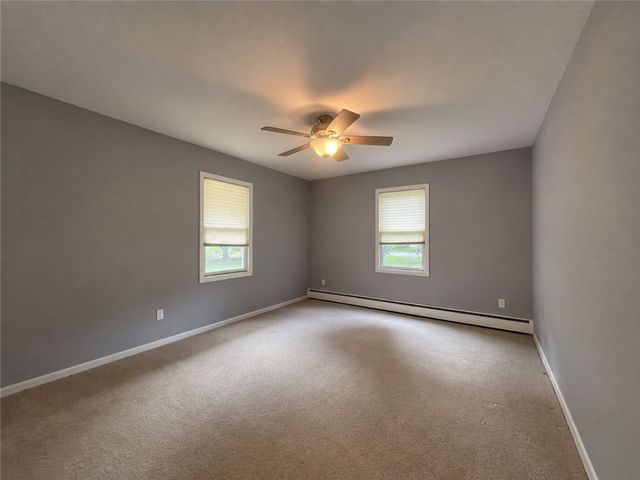 29 Rollingwood Dr, Perinton, NY 14534