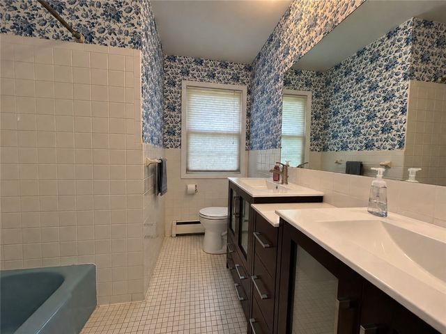 29 Rollingwood Dr, Perinton, NY 14534