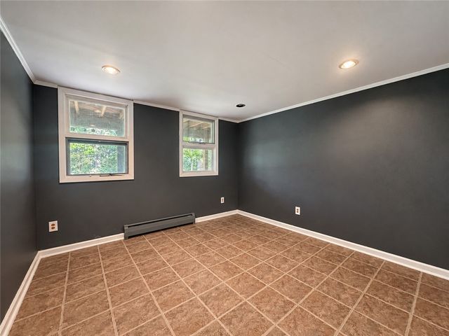 29 Rollingwood Dr, Perinton, NY 14534