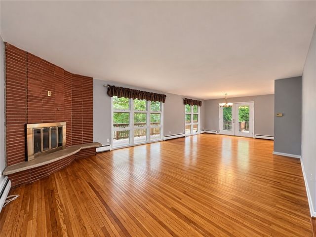 29 Rollingwood Dr, Perinton, NY 14534