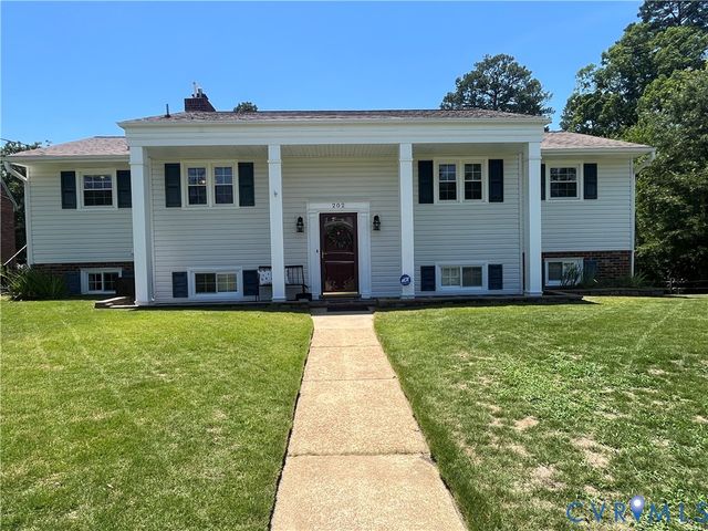 202 Nottingham Dr, Colonial Heights, VA 23834