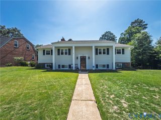 202 Nottingham Dr, Colonial Heights, VA 23834