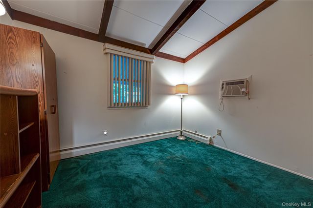 15 Longhorn Lane, East Setauket, NY 11733