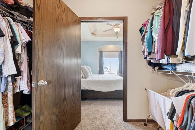 6074 59th Street S, Fargo, ND 58104