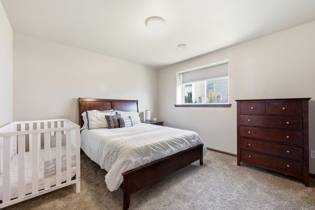6074 59th Street S, Fargo, ND 58104