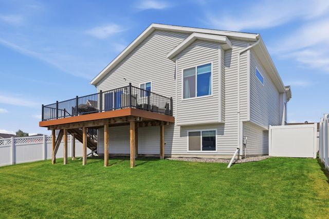 6074 59th Street S, Fargo, ND 58104