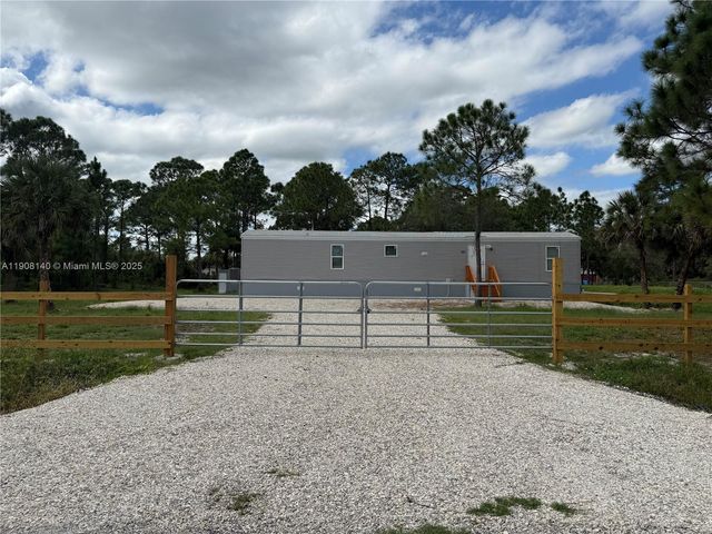 430 S ROMERO ST, Clewiston, FL 33440