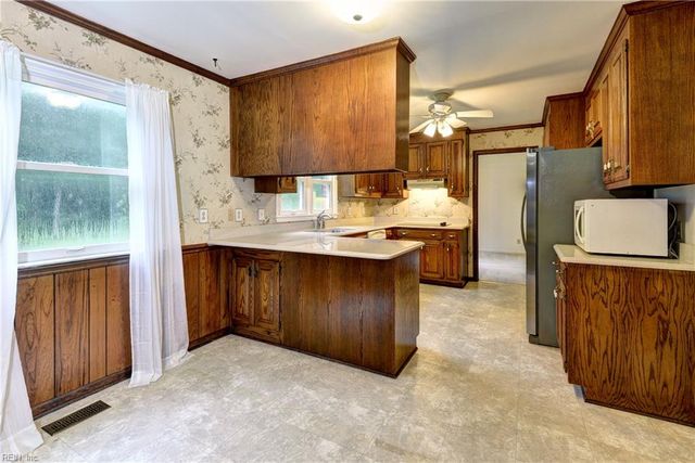 13163 Bethany Church RD, Smithfield, VA 23430