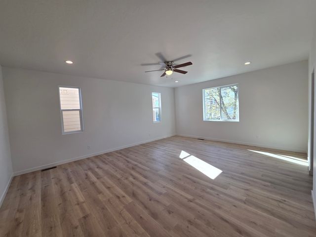 12704 E Desmet Ave, Spokane Valley, WA 99216