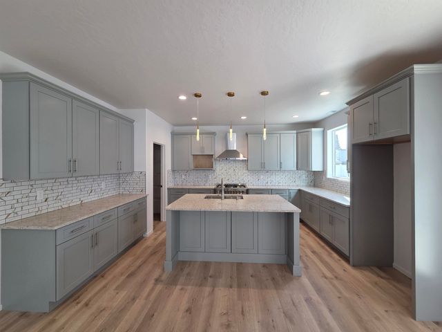 12704 E Desmet Ave, Spokane Valley, WA 99216