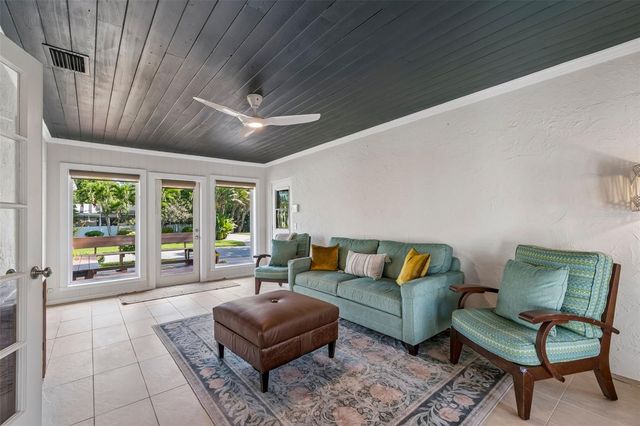 301 26TH STREET W, Bradenton, FL 34205