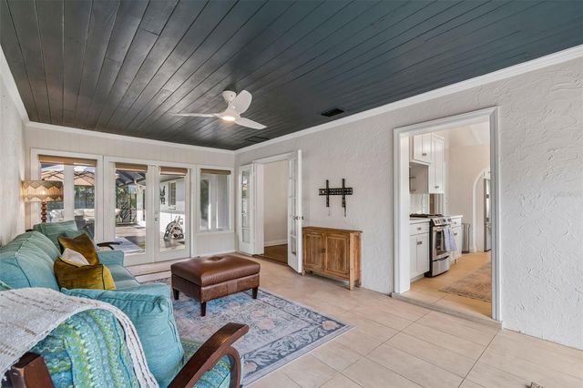 301 26TH STREET W, Bradenton, FL 34205