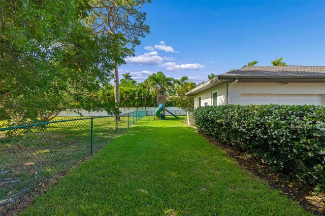 301 26TH STREET W, Bradenton, FL 34205