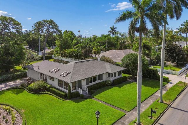 301 26TH STREET W, Bradenton, FL 34205