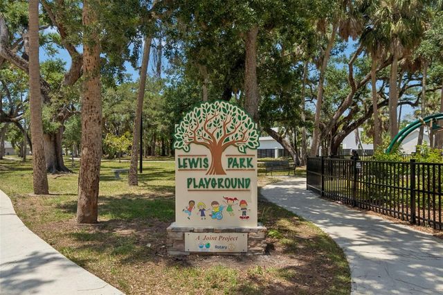 301 26TH STREET W, Bradenton, FL 34205