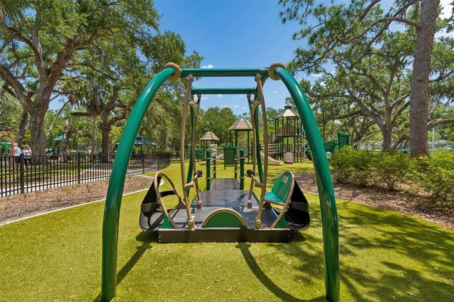 301 26TH STREET W, Bradenton, FL 34205