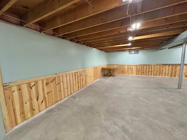 2581 Valley Drive, Saginaw Twp, MI 48603