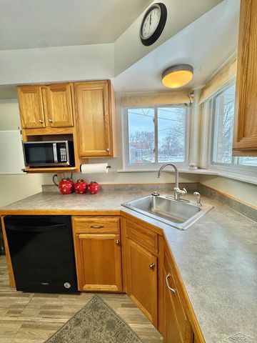 2581 Valley Drive, Saginaw Twp, MI 48603