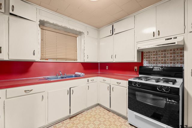 3819 Old Chandler, Tyler, TX 75702