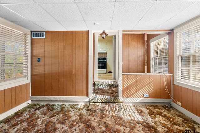 3819 Old Chandler, Tyler, TX 75702