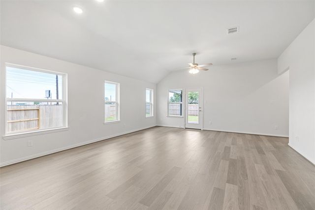2084 Shady Glen Lane, Magnolia, TX 77484