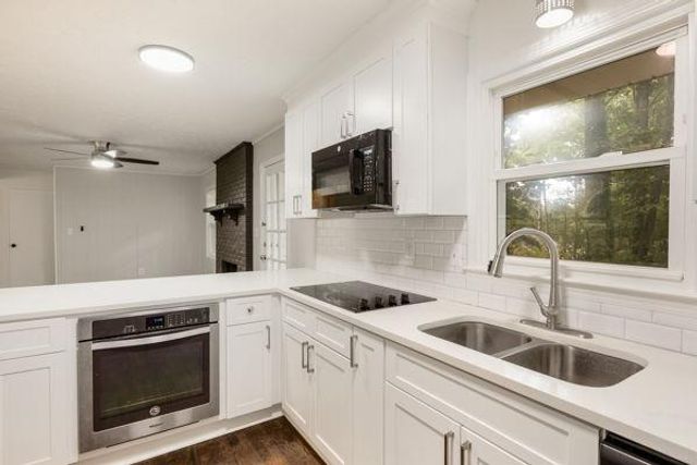 1019 Crestwood Lane, Stone Mountain, GA 30087