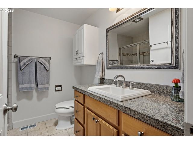 15955 Sw GREENS Way, Portland, OR 97224