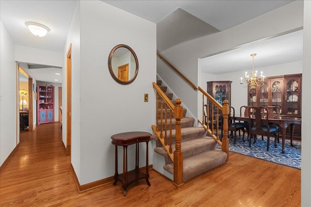 508 Fairlawn Avenue, Libertyville, IL 60048