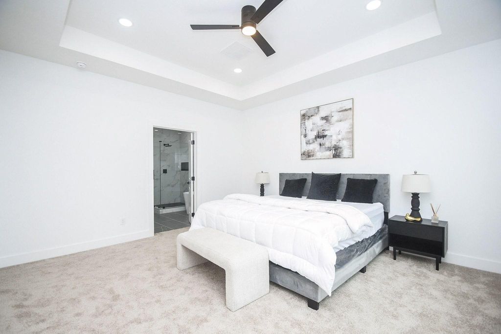 6537 Sealey Street, Houston, TX 77091