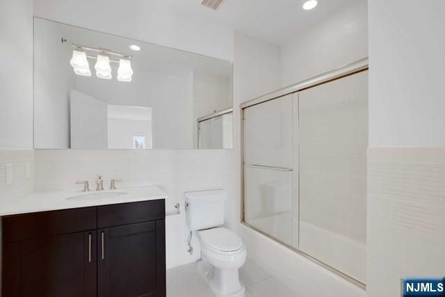 93 palisade, Cliffside Park, NJ 07010