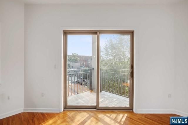 93 palisade, Cliffside Park, NJ 07010