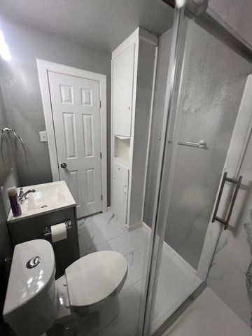 205 NE 22nd Street, Grand Prairie, TX 75050