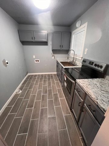 205 NE 22nd Street, Grand Prairie, TX 75050