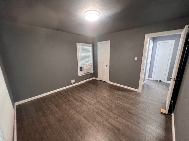 205 NE 22nd Street, Grand Prairie, TX 75050